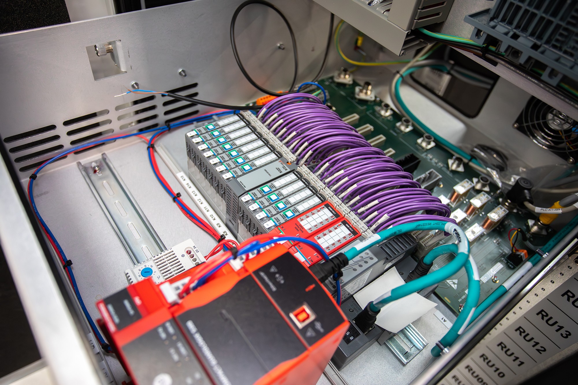 Build vs. Buy vs. Blend: rethinking how machine builders design ...